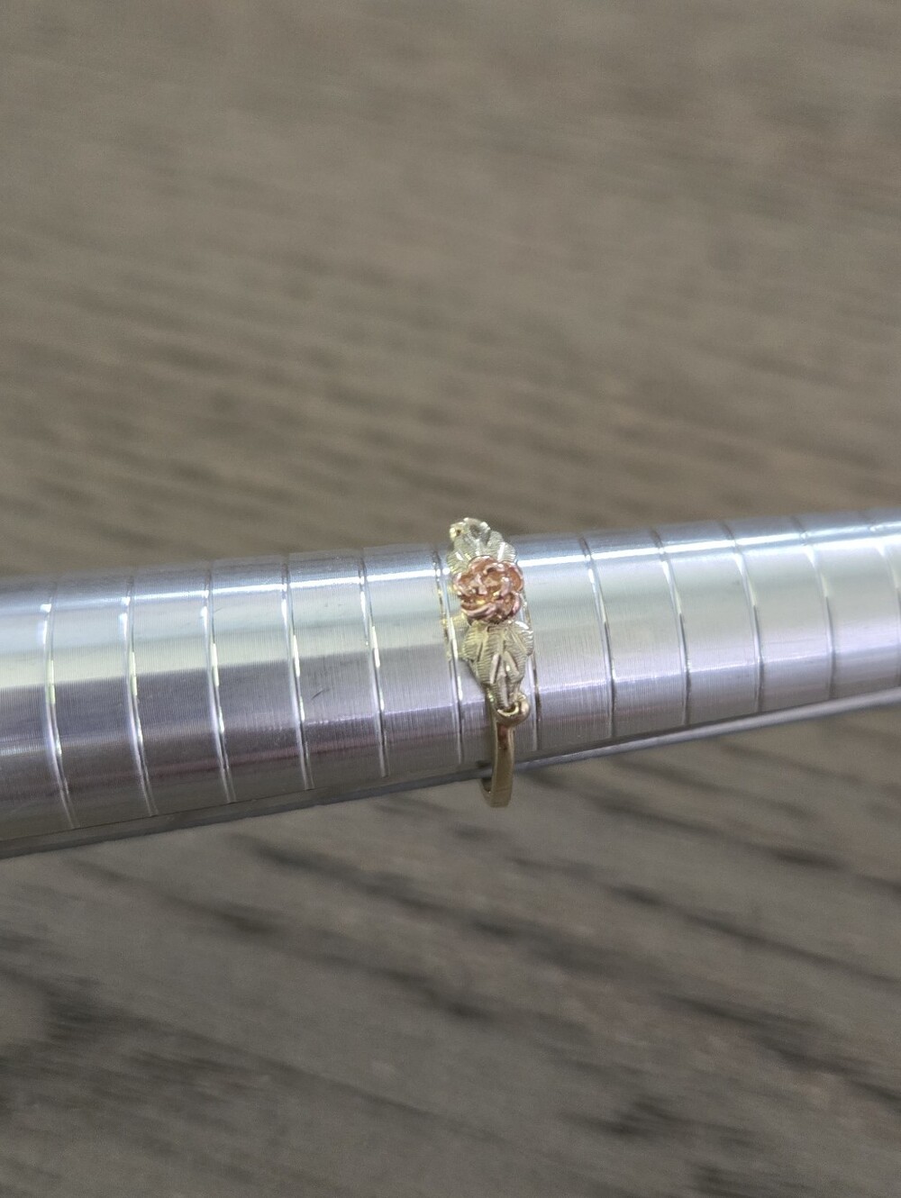 Black Hills Gold 10k/12k Gold Rose Ring - Picture 5 of 13